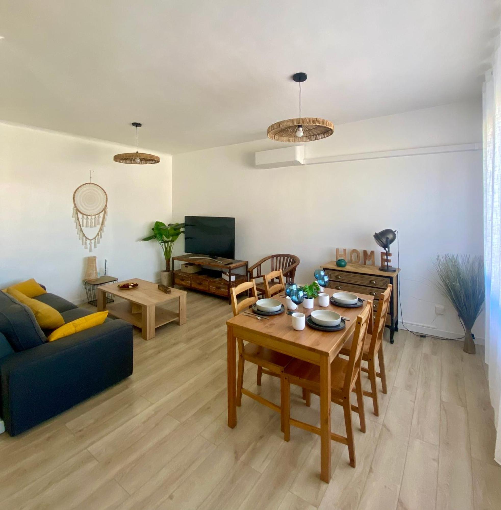 Au Bord De La Camargue Apartment